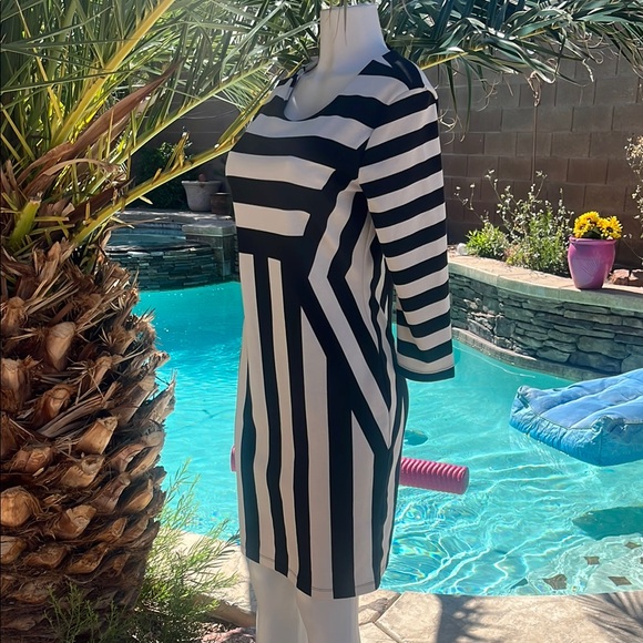 H&M Dresses & Skirts - H&M Monochrome Striped Dress